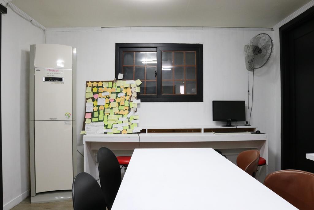 Moons Hostel Myeongdong