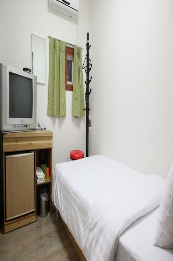 Moons Hostel Myeongdong Guest house